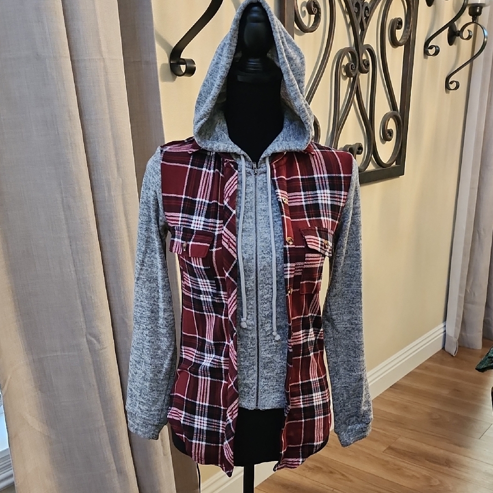 No Boundaries Red and Gray Plaid Hoodie, Size Small